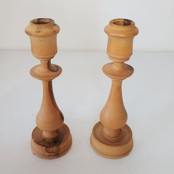 Hand Turned Olive Wood Shabbat Candlesticks Candle Holders Swirl Pattern 6" - Picture 3 of 8